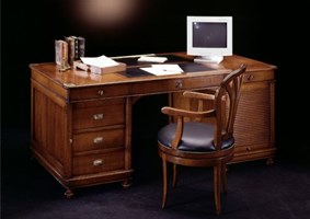 Desk in cherry